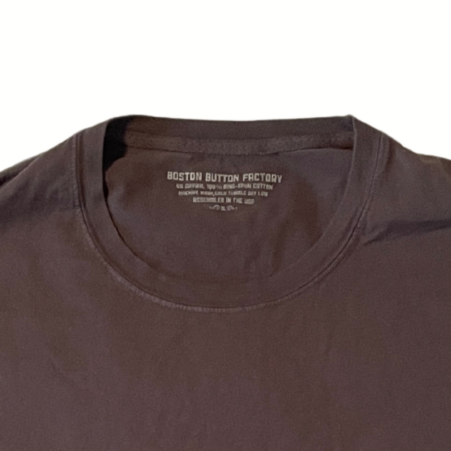 Boston Button Factory Pocket T-Shirt made from a premium cotton.